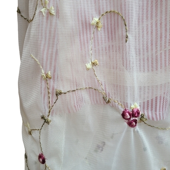 Cream Layered Tulle Skirt with 3D Flowers and Elastic Waistband, Size Small - Picture 6 of 11